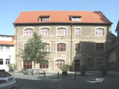 Das alte Gymnasium hinter der St. Andreas-Kirche (Foto Sauerzapfe)