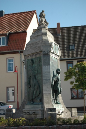 Das Lutherdenkmal in Mansfeld (Foto U. Weißenborn)