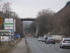 Millionenbrücke, im Hintergrund die Schlackenhalde der Krughütte (Foto Sauerzapfe)