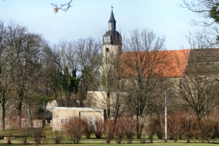 Gebäude des Mundlochs des Wiederstedter Stollens vor der Klosterkirche (Foto Dr. S. König) 