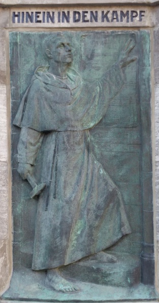 Lutherdenkmal - Hinein in den Kampf - Foto Sauerzapfe 2017.jpg