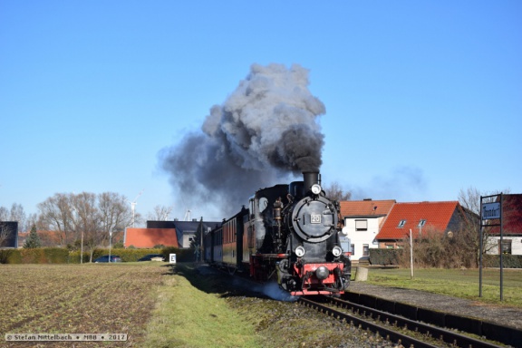 Am Haltepunkt Thondorf (Foto Mittelbach)