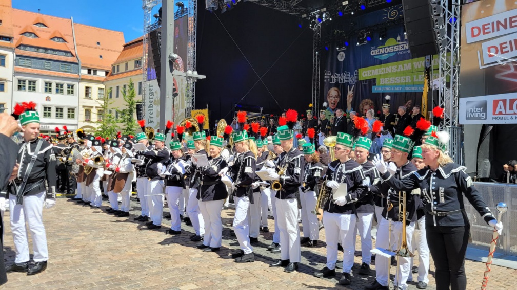 Bild 9 - die passenden Melodien zur Parade