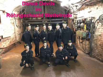 02 Dance Devils