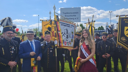 02 Fahnenschleifen