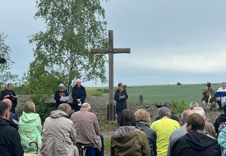 Bild 08 (1.6.2025) - Berggottesdienst